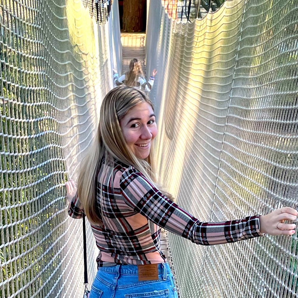 Meet your Posher, Amy